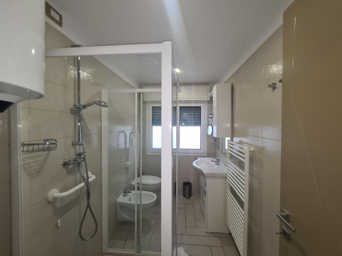 Nero D'Avorio Apartments Rimini Exteriör bild