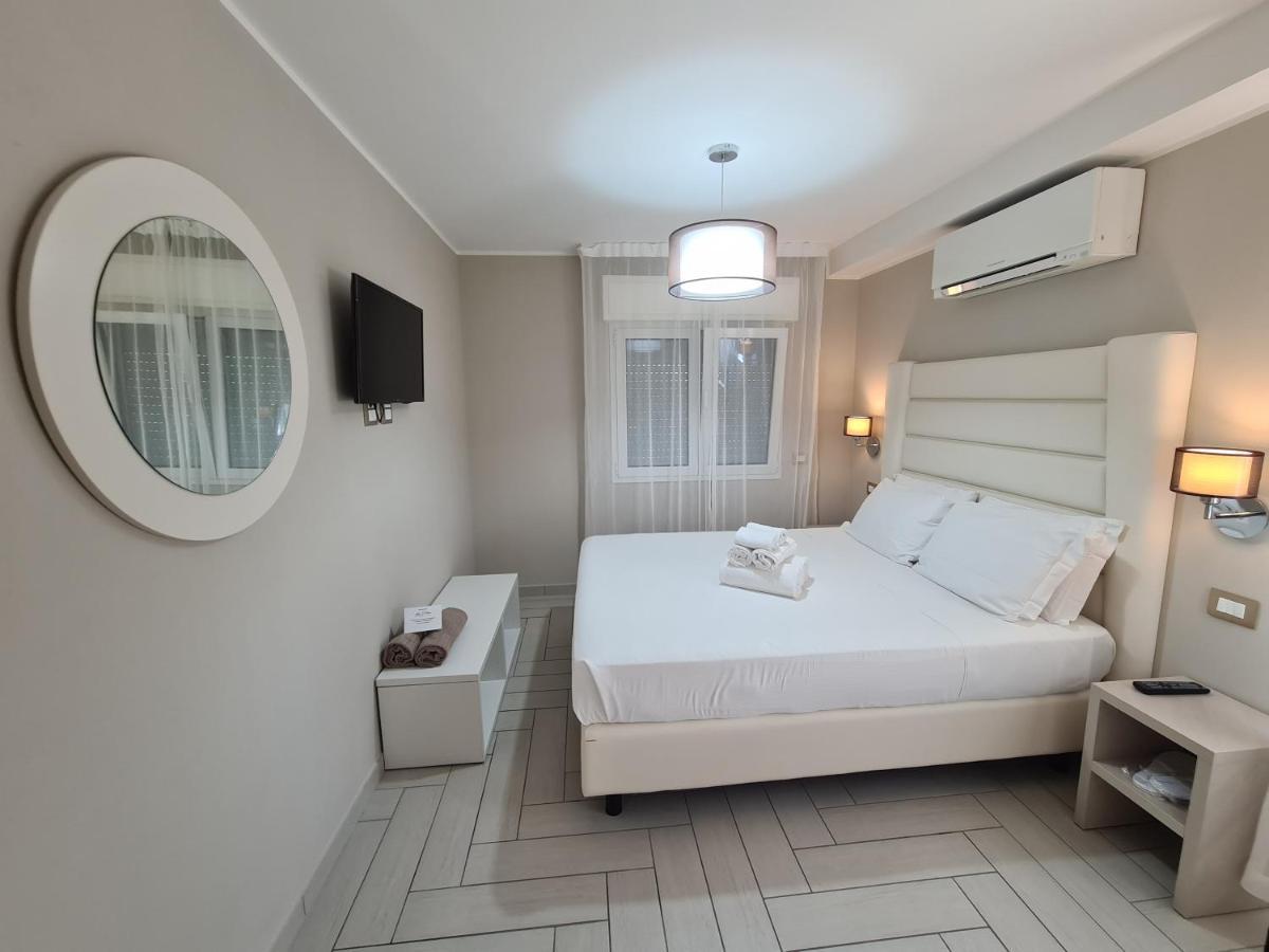 Nero D'Avorio Apartments Rimini Exteriör bild